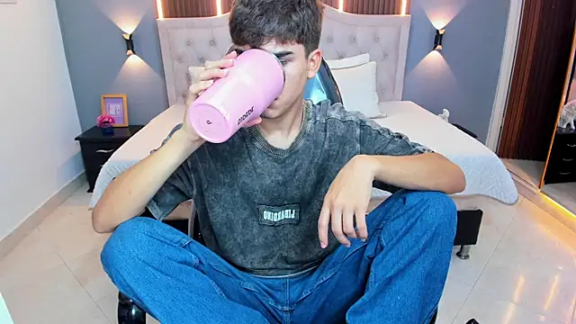 Tommy18   online show from 21, 2, 2026