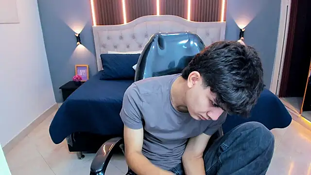 Tommy18   online show from 22, 4, 2026