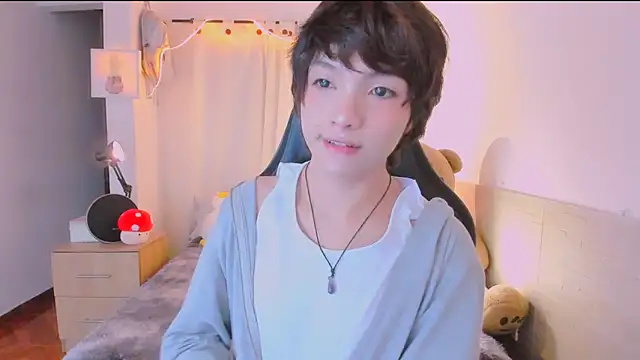 AllanYong18 online show from 18, 4, 2026