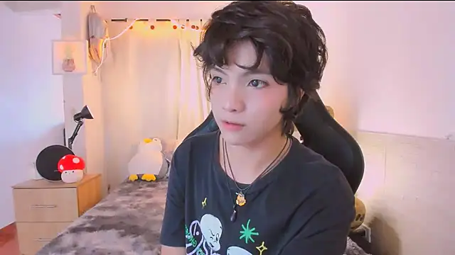 AllanYong18 online show from 27, 4, 2026