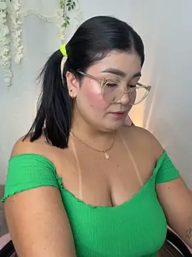 Snapshot of karla_hotgirl chatting on 13, 5, 2026 karla hotgirl online show from 13, 5, 2026