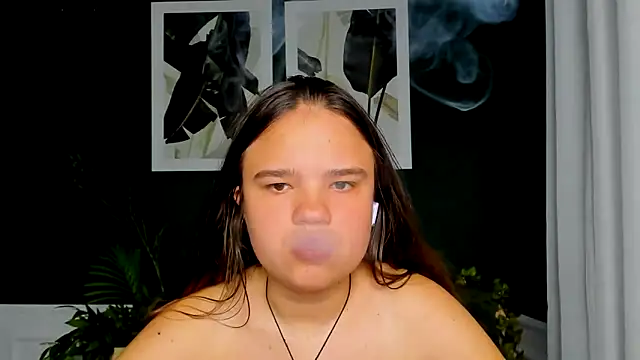 AdeleCruz online show from 25, 4, 2026