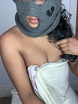 ArathyNambyarMallu online show from 13, 3, 2025