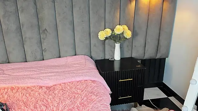 chelsea bolton  online show from 19, 11, 2025