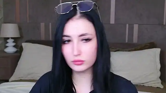 EmmaLawrens online show from 14, 9, 2025