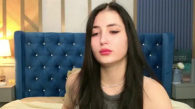 EmmaLawrens online show from 19, 9, 2025