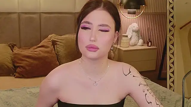 EmmaLawrens online show from 25, 4, 2026