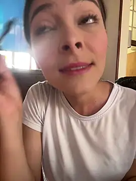 Snapshot of Aleska_Miami chatting on 13, 5, 2026 Aleska Miami online show from 13, 5, 2026
