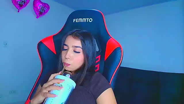 Rousse violett online show from 15, 10, 2025