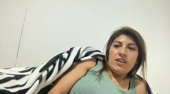 LunaBeya online show from 7, 3, 2025