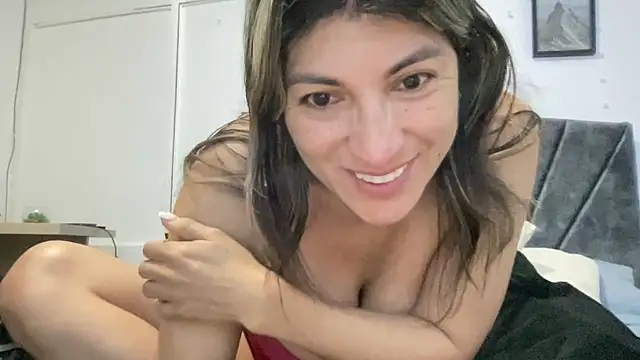 LunaBeya online show from 10, 2, 2026