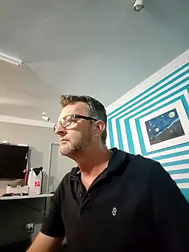 itsmeyes69 online show from 29, 1, 2025