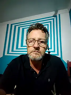 itsmeyes69 online show from 11, 2, 2025