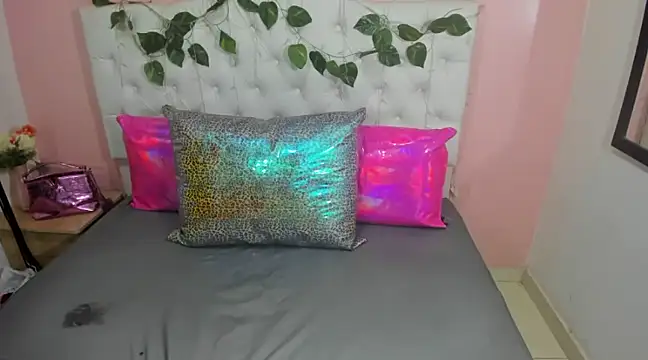 EmmySweett2 online show from 6, 2, 2025