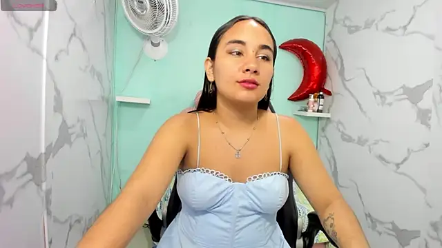 Maylin horny19 online show from 4, 6, 2026