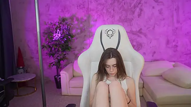 Lika Secret  online show from 26, 1, 2025