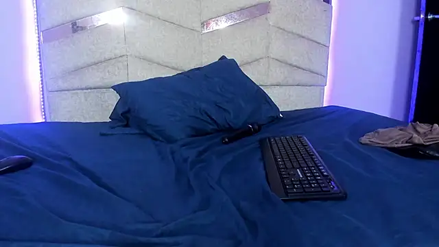 RubiSharqui  online show from 12, 2, 2025