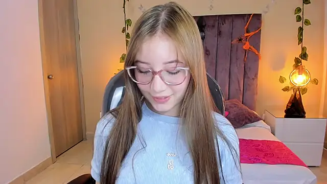 Snapshot of Dahlia_Rousse chatting on 14, 10, 2025 Dahlia Rousse online show from 14, 10, 2025