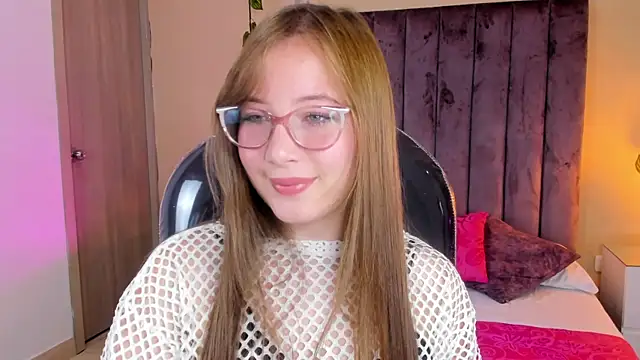 Snapshot of Dahlia_Rousse chatting on 28, 10, 2025 Dahlia Rousse online show from 28, 10, 2025