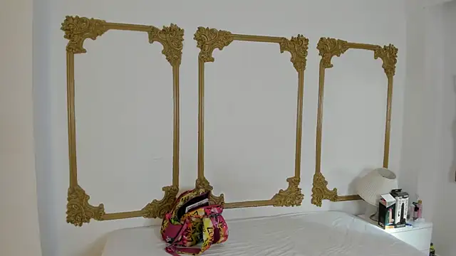 Cristal Bons online show from 7, 3, 2025