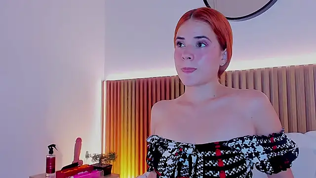 alliss ginger  online show from 18, 3, 2025