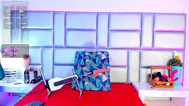 LovelyNickii online show from 24, 4, 2026