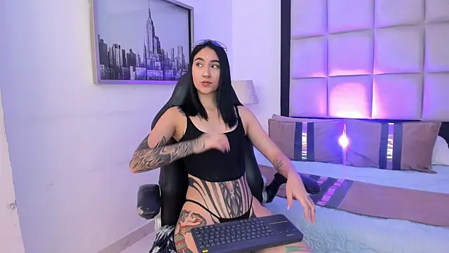 MeganPresleyy online show from 20, 7, 2026