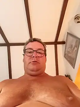 Snapshot of MountJohnXL chatting on 22, 2, 2025 MountJohnXL online show from 22, 2, 2025