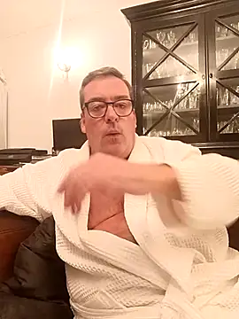 Snapshot of MountJohnXL chatting on 7, 4, 2026 MountJohnXL online show from 7, 4, 2026