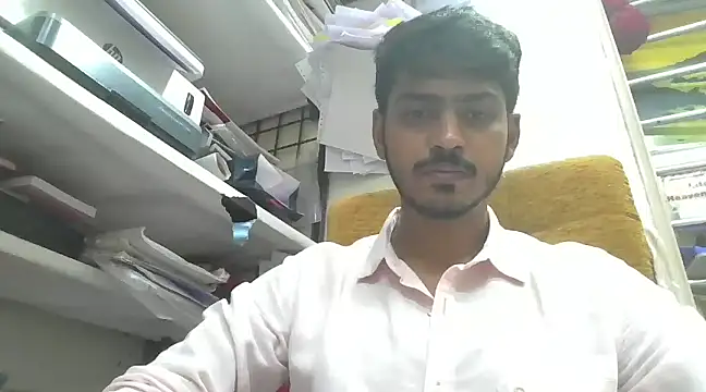 cute modell online show from 17, 1, 2025