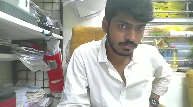 cute modell online show from 8, 2, 2025