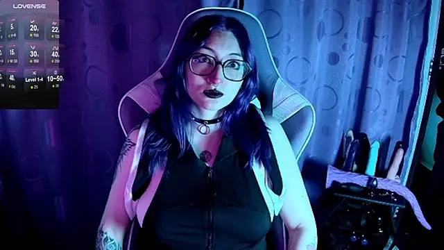 Kimlennox  online show from 19, 9, 2025