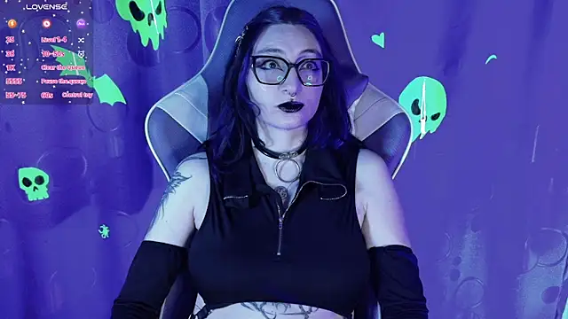 Kimlennox  online show from 15, 4, 2026