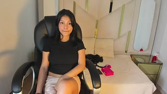 Salmaportman69 online show from 12, 3, 2026