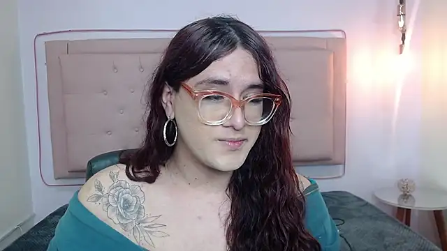 Snapshot of kathepickmanx chatting on 4, 10, 2025 kathepickmanx online show from 4, 10, 2025