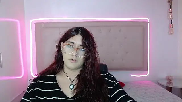 Snapshot of kathepickmanx chatting on 18, 10, 2025 kathepickmanx online show from 18, 10, 2025