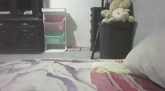 Snapshot of it0z_klk chatting on 15, 2, 2025 it0z klk online show from 15, 2, 2025