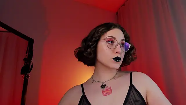 Snapshot of Eva_Moss_ chatting on 5, 3, 2025 Eva Moss online show from 5, 3, 2025