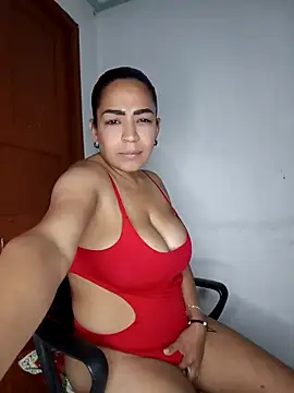 Snapshot of CarolinePolsen chatting on 29, 11, 2025 CarolinePolsen online show from 29, 11, 2025