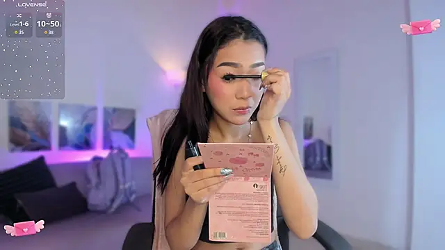 Snapshot of Kathe_slim chatting on 20, 11, 2025 Kathe slim online show from 20, 11, 2025