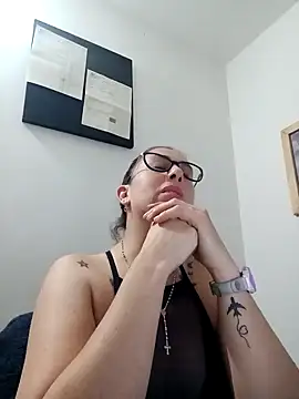 CHARLOTTE 1711 online show from 23, 1, 2025