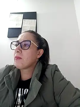 CHARLOTTE 1711 online show from 17, 3, 2025