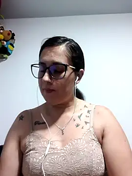 CHARLOTTE 1711 online show from 19, 11, 2025