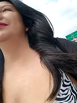 Snapshot of Melyy_Edii chatting on 1, 3, 2025 Melyy Edii online show from 1, 3, 2025