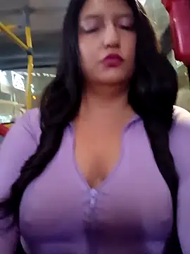 Snapshot of Melyy_Edii chatting on 6, 11, 2025 Melyy Edii online show from 6, 11, 2025