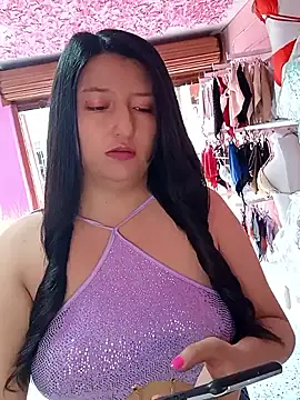 Snapshot of Melyy_Edii chatting on 24, 11, 2025 Melyy Edii online show from 24, 11, 2025