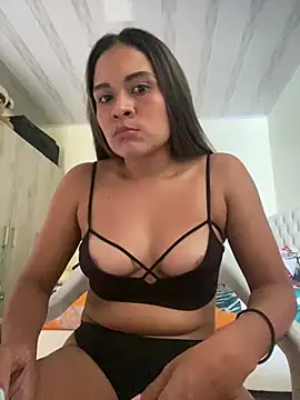 Yessica 832 online show from 8, 2, 2025