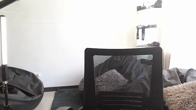 Snapshot of hairyncuteass chatting on 14, 1, 2025 hairyncuteass online show from 14, 1, 2025