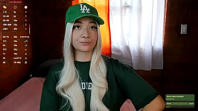 Annycolin  online show from 24, 1, 2025