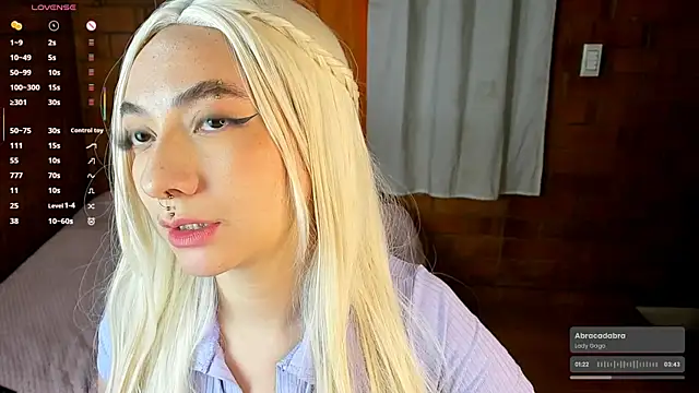 Annycolin  online show from 8, 3, 2025